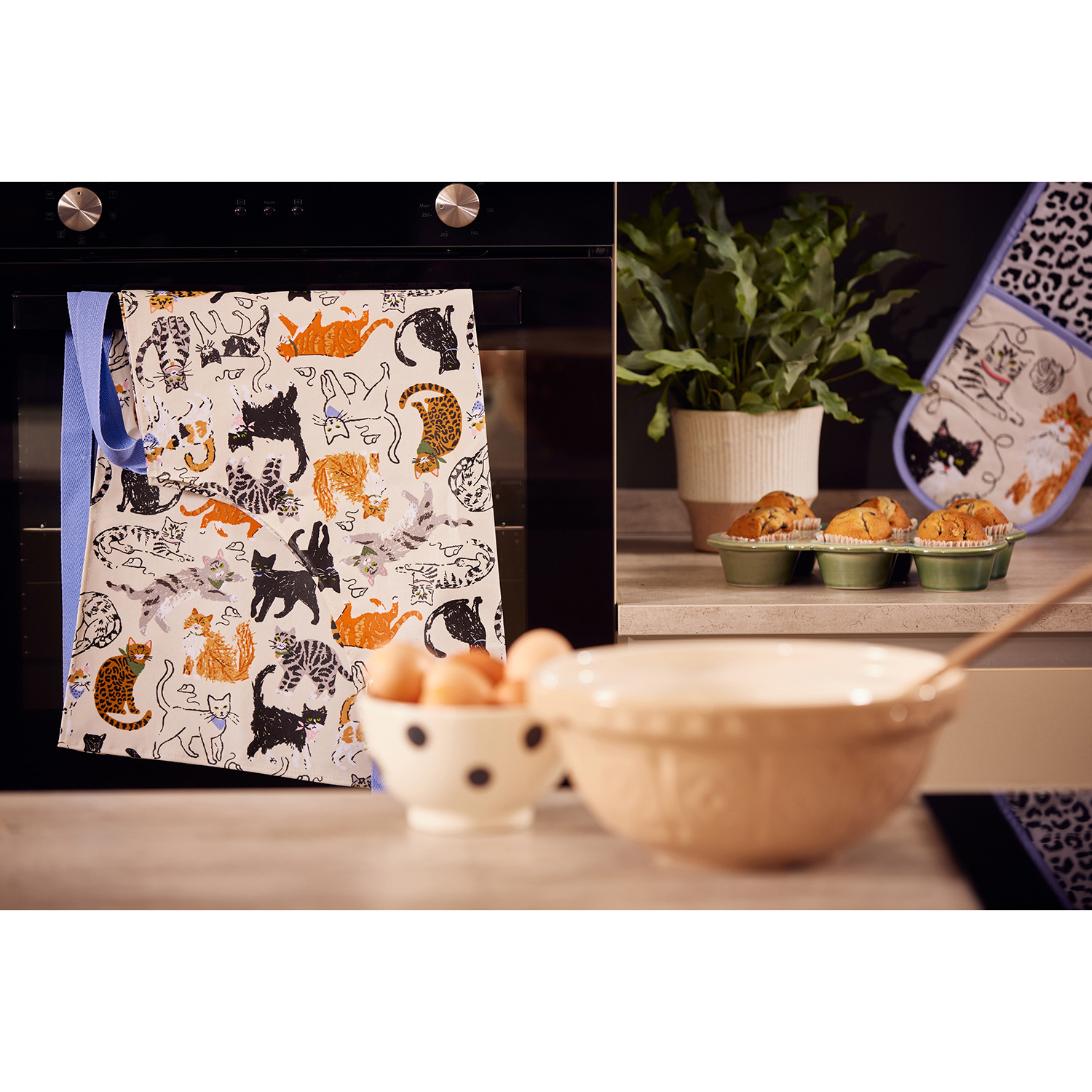 Oilcloth Apron- Feline Friends, photo-2